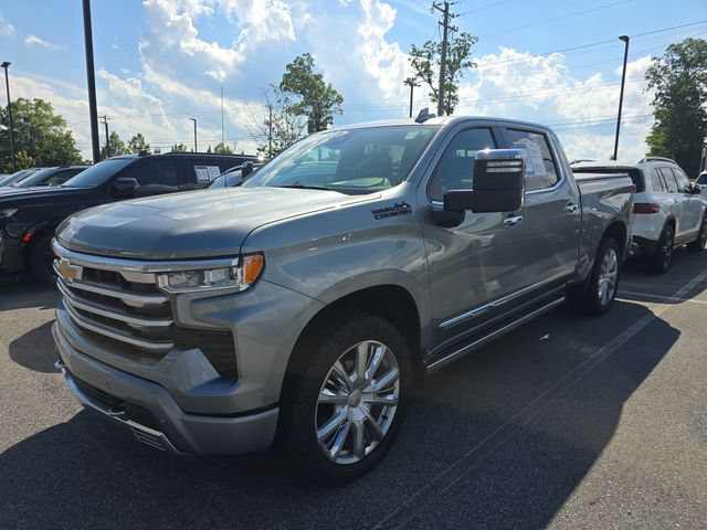 Used 2024 Chevrolet Silverado 1500 High Country w/ High Country Premium Package AWD/4WD image 4