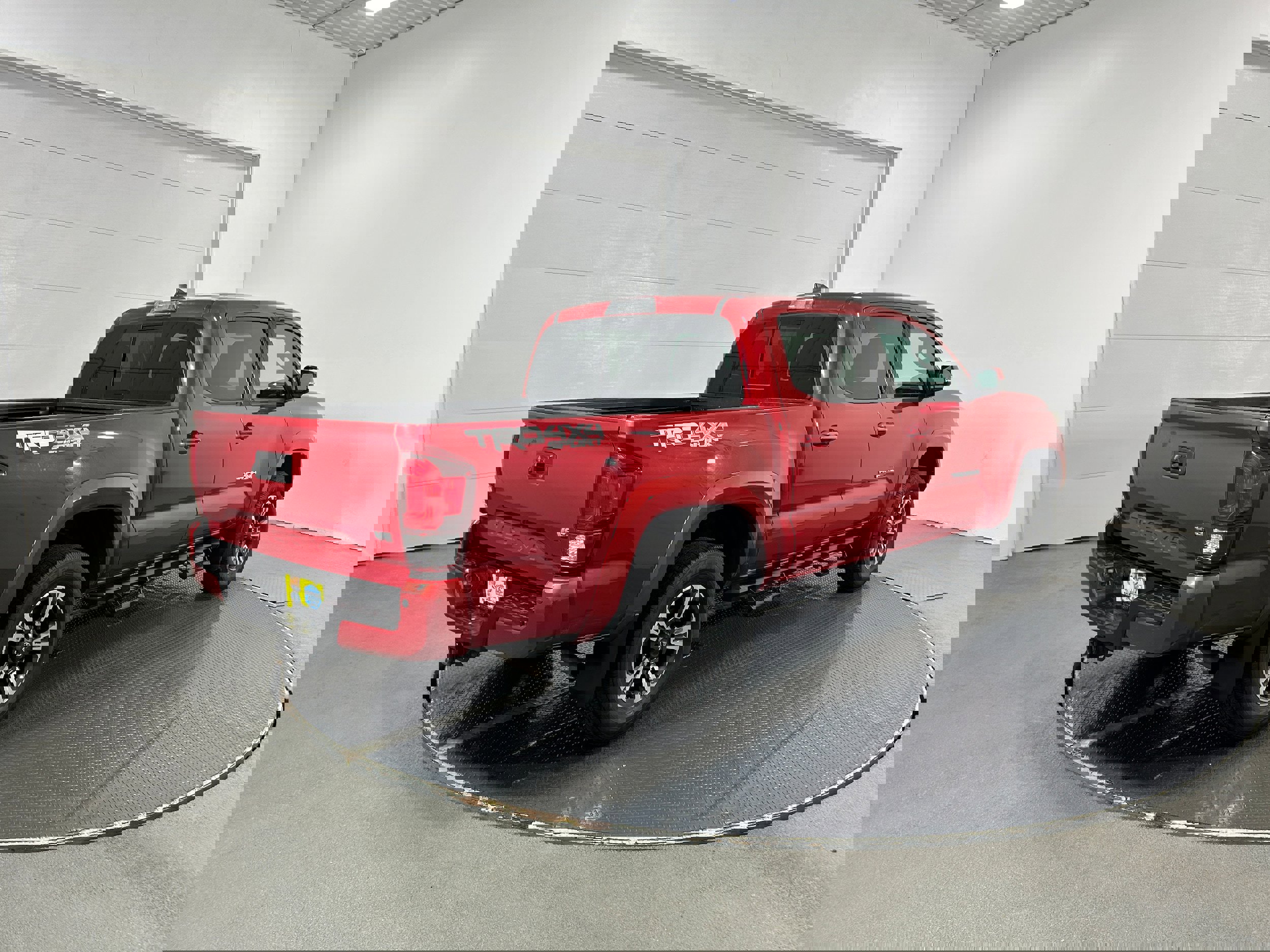 Used 2019 Toyota Tacoma TRD Sport image 29