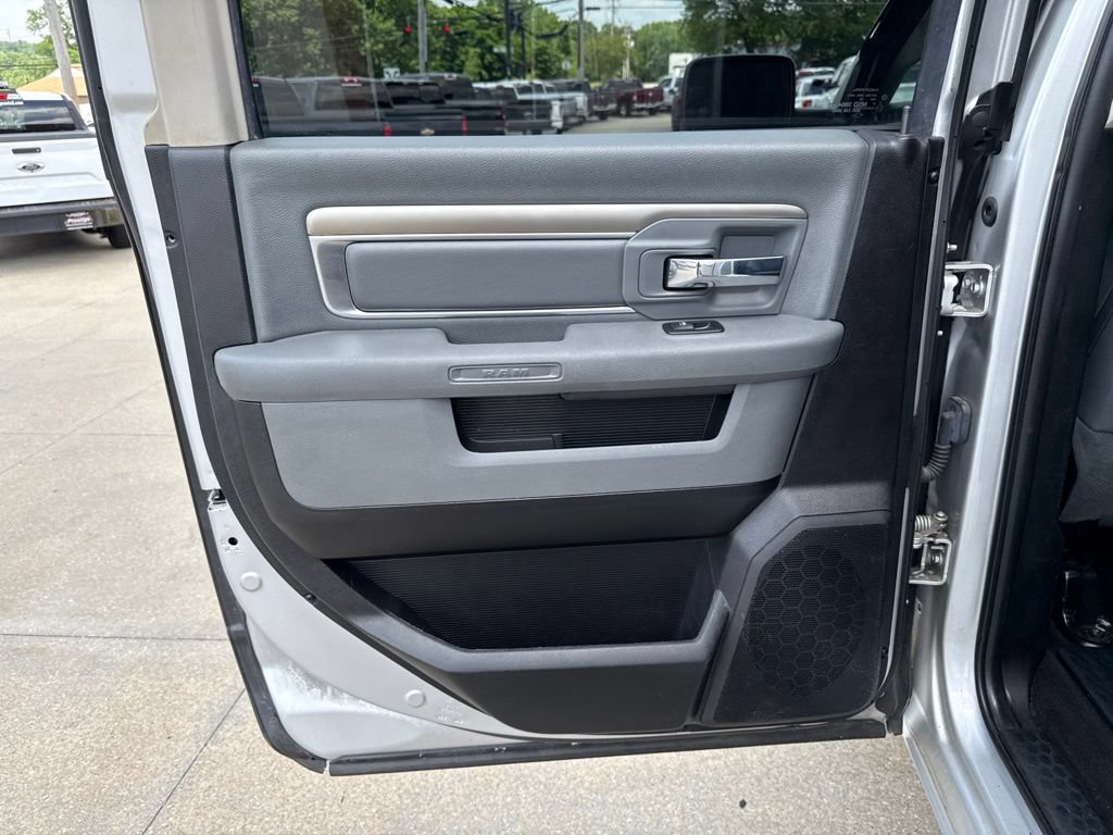 Used 2017 RAM 1500 Outdoorsman AWD/4WD image 36