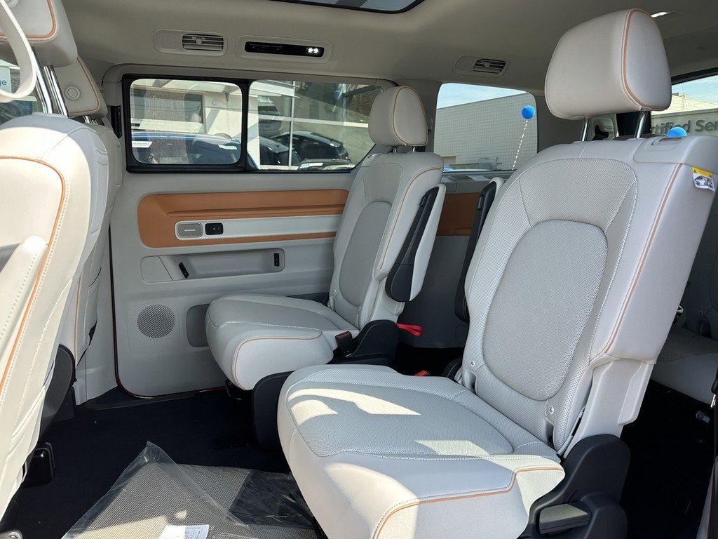 New 2025 Volkswagen ID. Buzz 1st Edition image 6