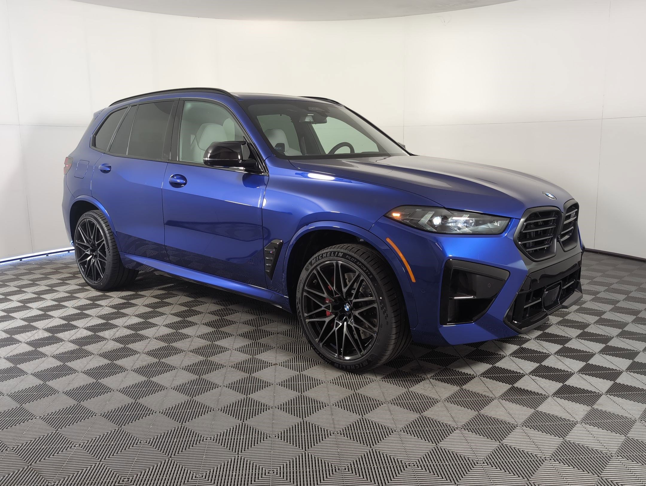 New 2026 BMW X5 M Competition w/ Executive Package image 6