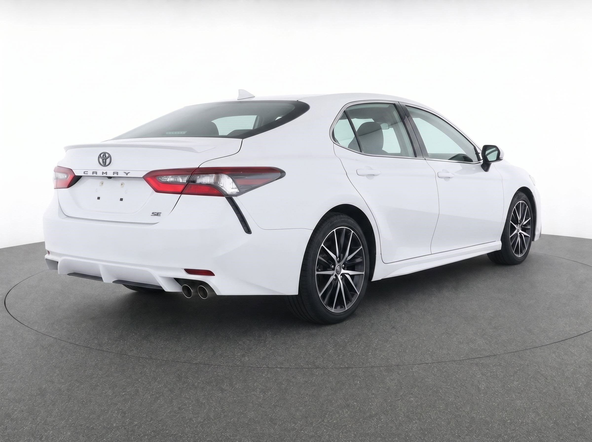 Used 2021 Toyota Camry SE FWD image 4