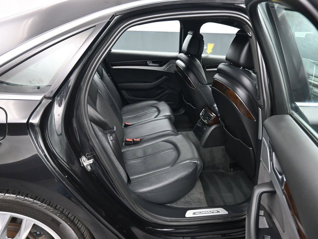 Used 2015 Audi A8 4.0T w/ Premium Package image 40