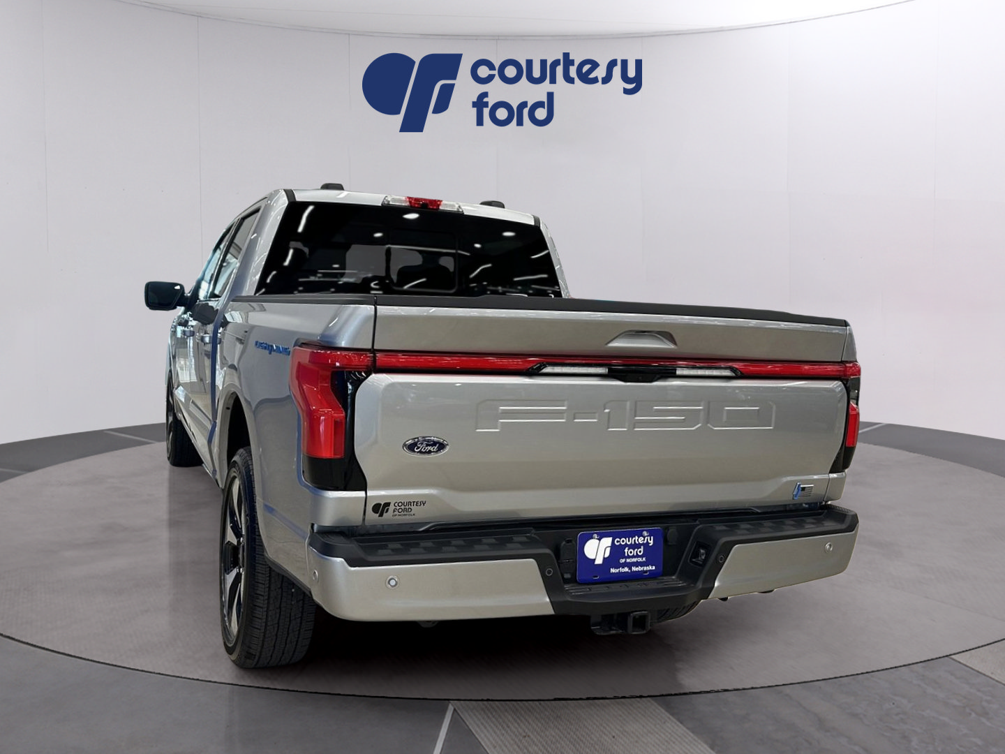 New 2023 Ford F150 Lightning Platinum AWD/4WD image 5