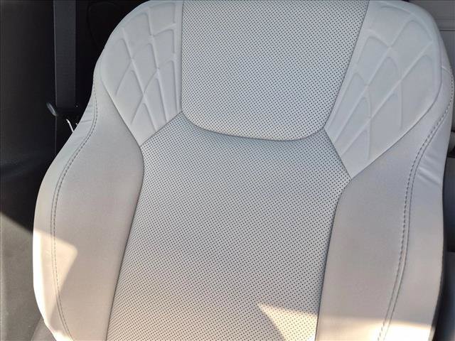 Used 2025 Lexus RX 350 Premium w/ Accessory Package (Z1) FWD image 12