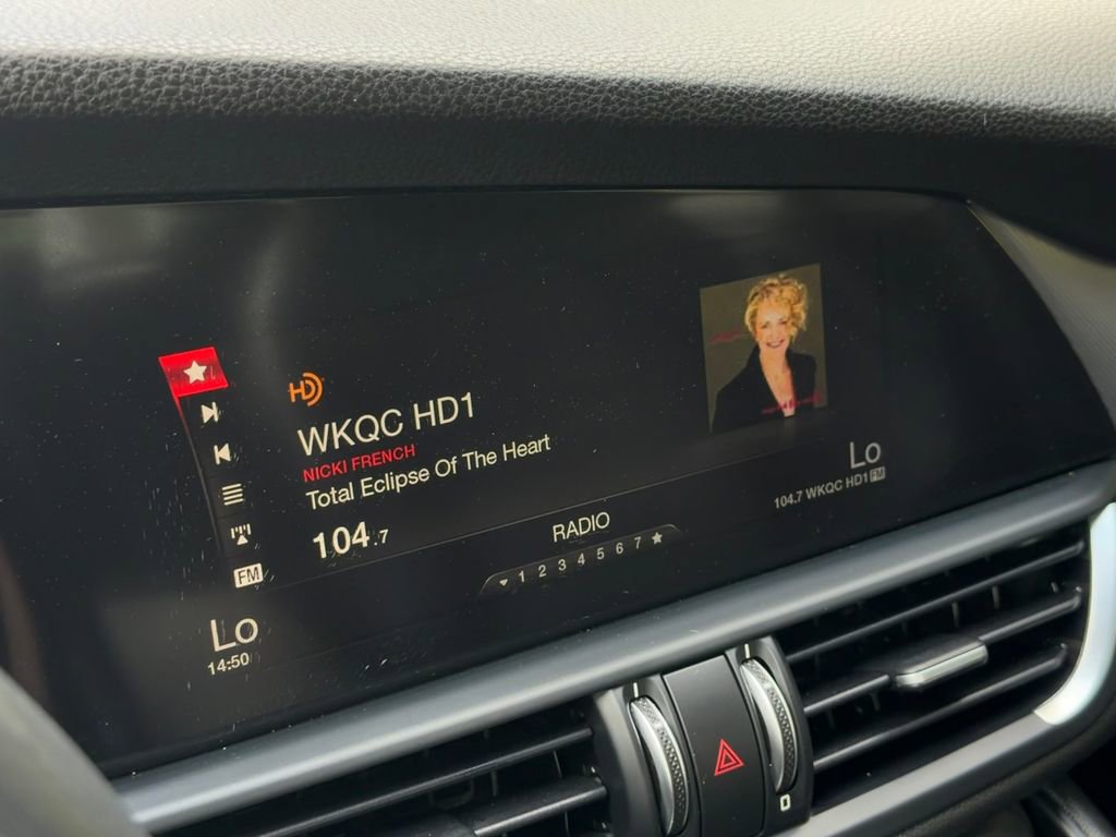 Used 2017 Alfa Romeo Giulia Ti w/ TI 19" Sport Package image 19