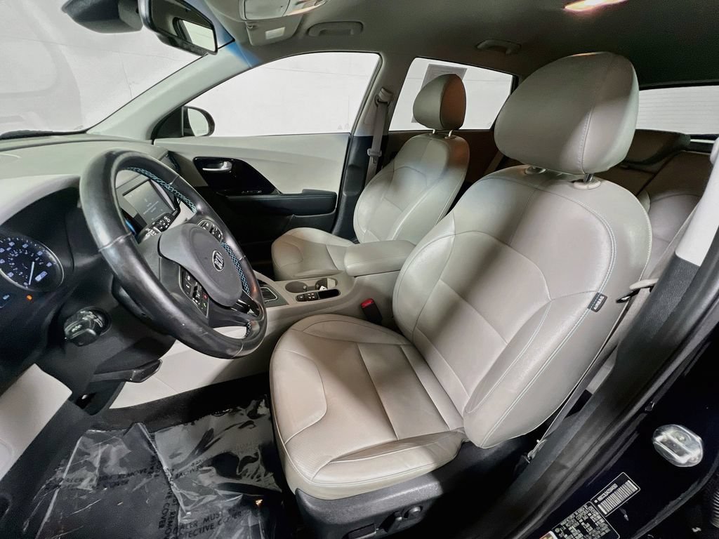 Used 2018 Kia Niro EX Premium FWD image 19
