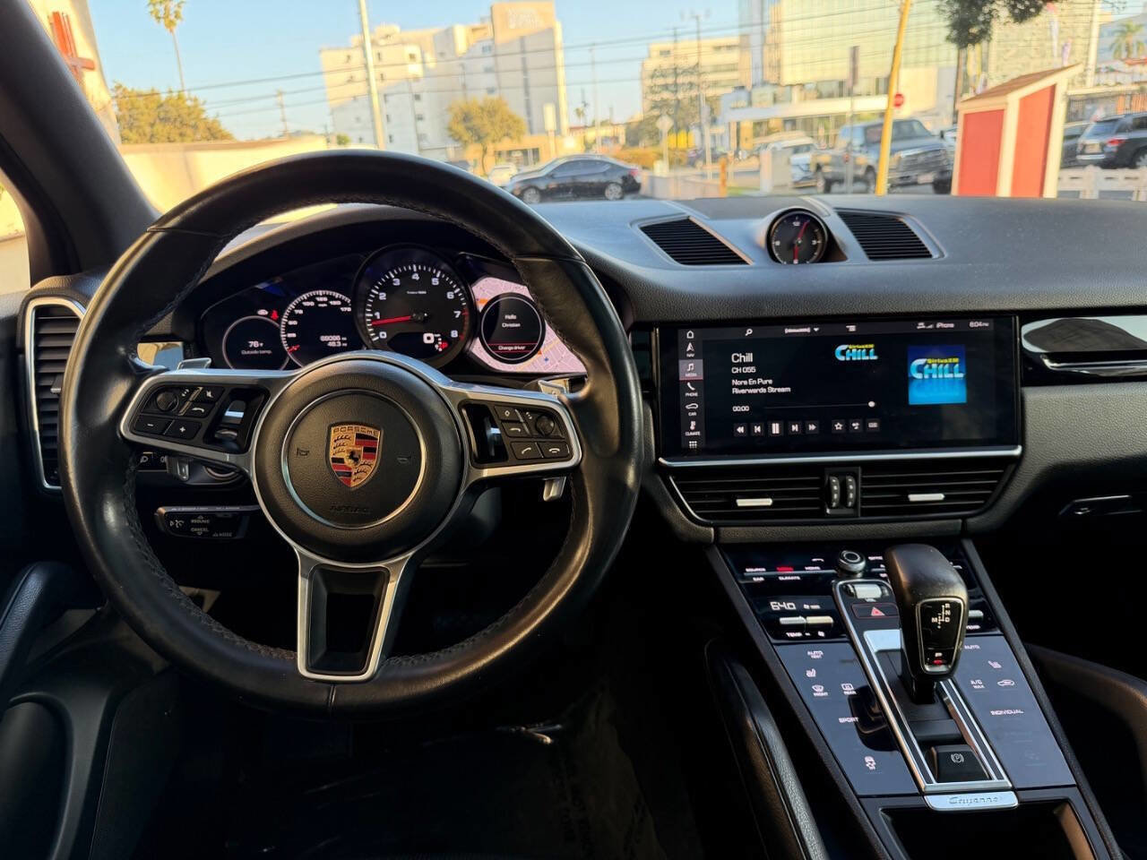 Used 2019 Porsche Cayenne w/ Premium Package image 11