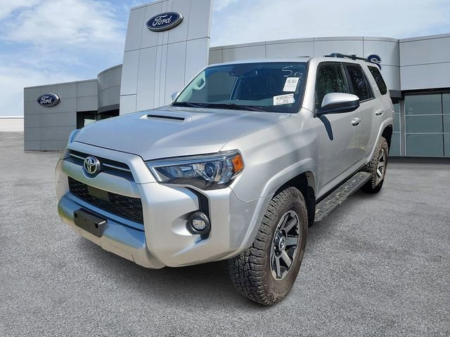 Used 2024 Toyota 4Runner TRD Off-Road image 3