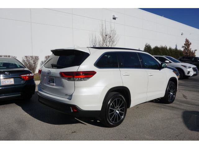 Certified 2018 Toyota Highlander SE image 3
