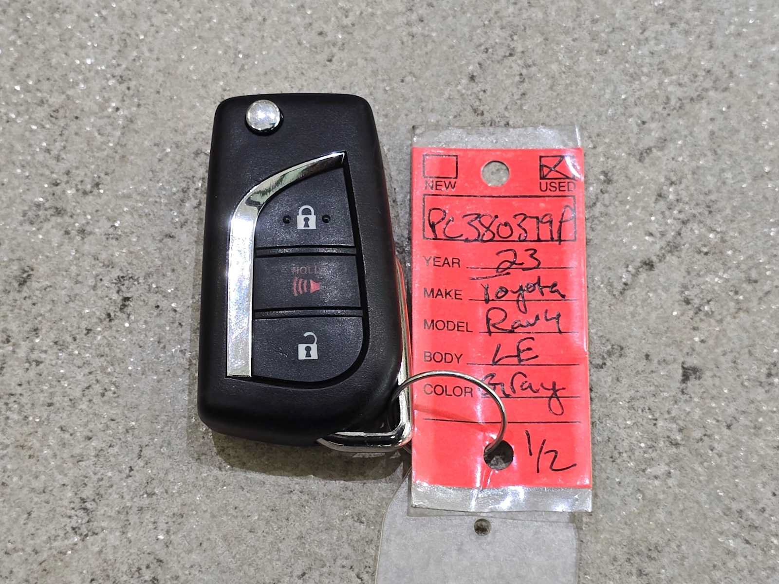 Used 2023 Toyota RAV4 LE AWD/4WD image 33