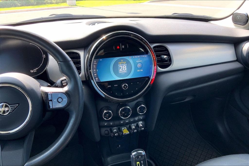 Certified 2024 MINI Cooper SE image 7