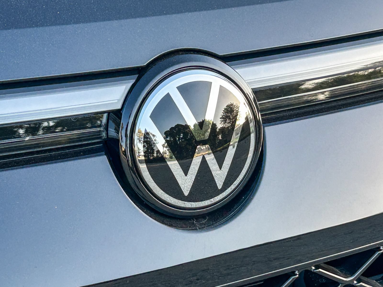 New 2026 Volkswagen Tiguan SE R-Line FWD image 5