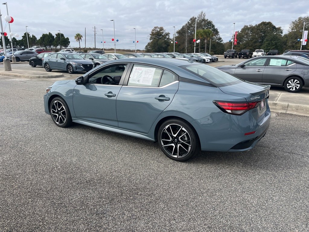 Used 2024 Nissan Sentra SR w/ SR Premium Package image 4