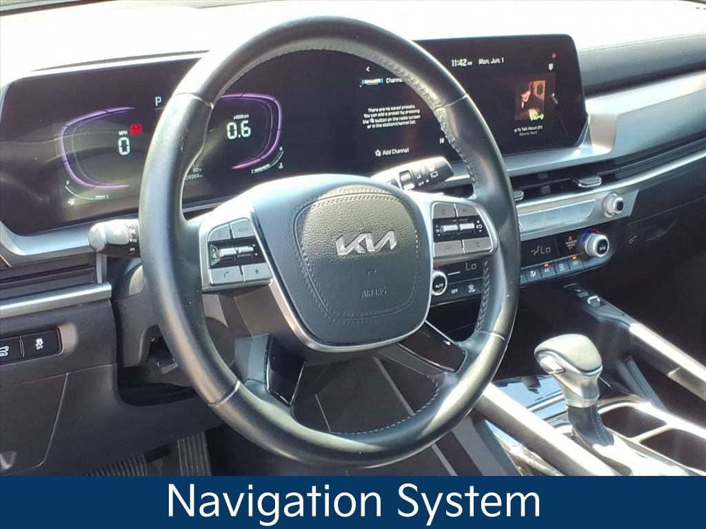 Used 2025 Kia Telluride S FWD image 2