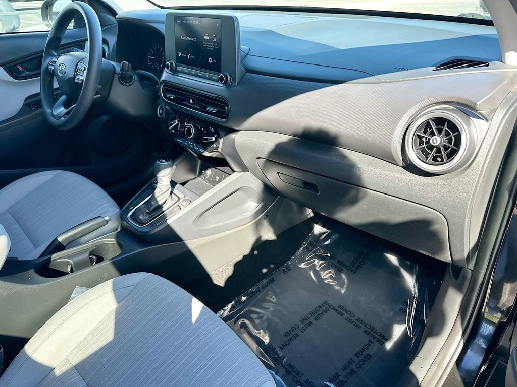 Used 2022 Hyundai Kona SEL image 27