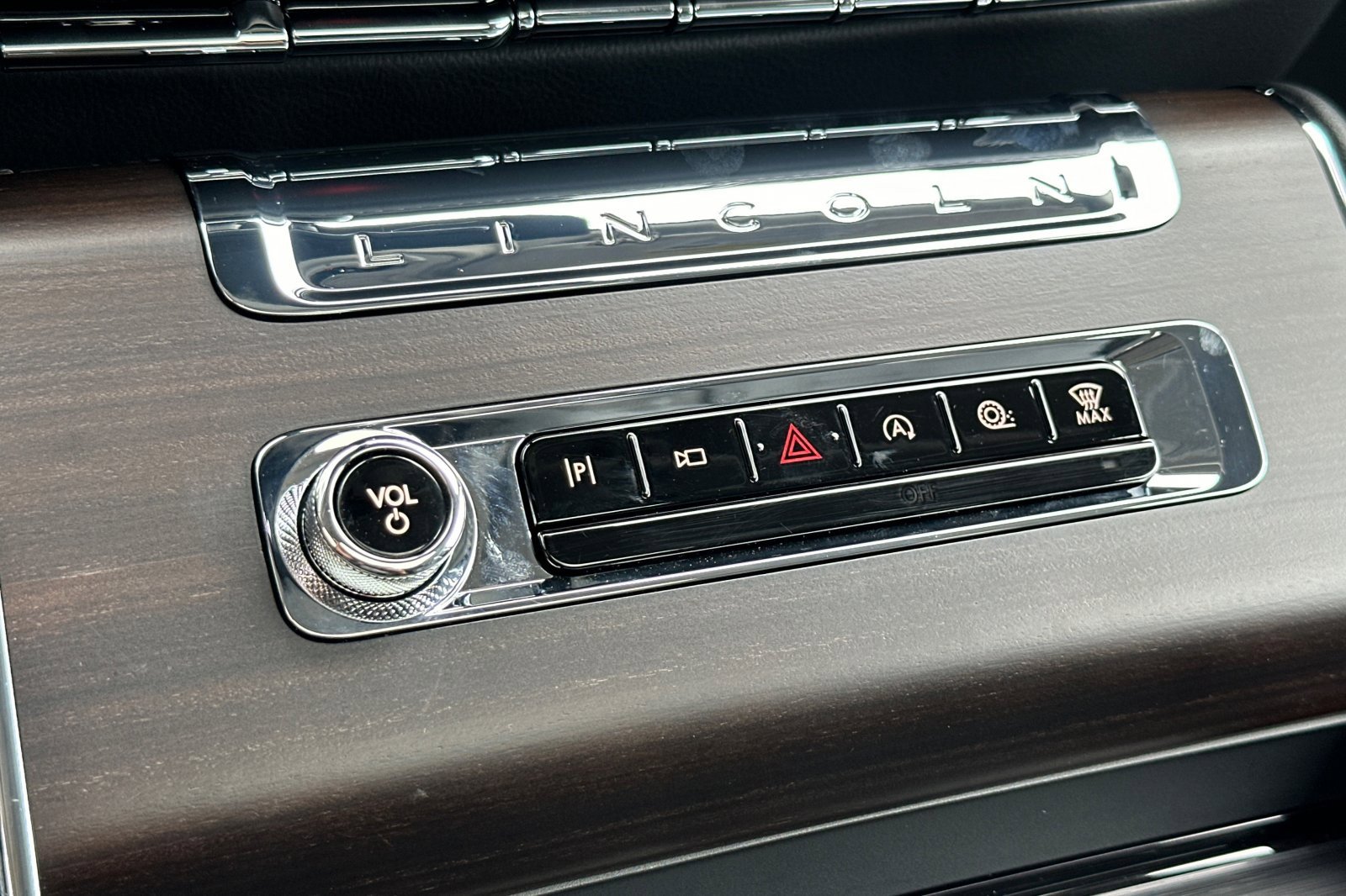 New 2025 Lincoln Aviator Reserve w/ Luxury Package image 19