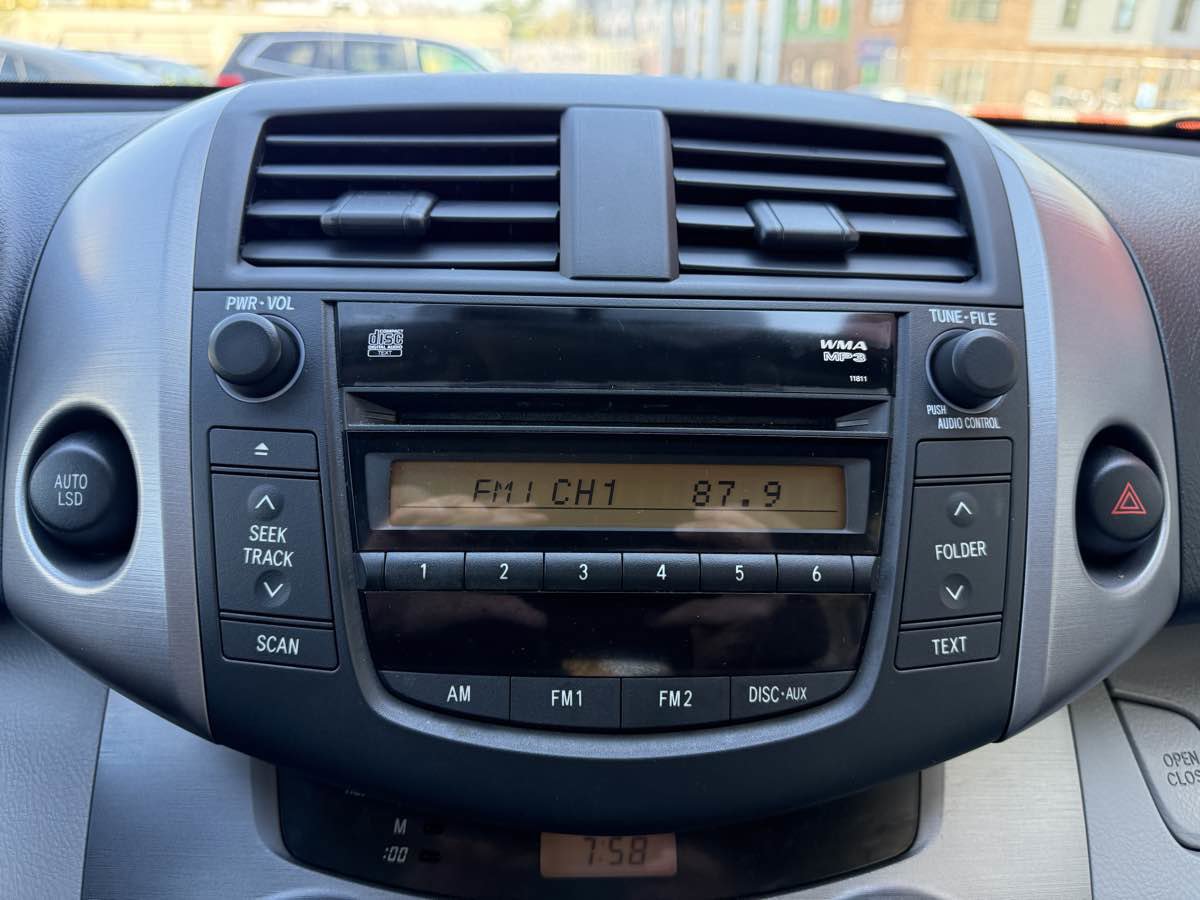 Used 2006 Toyota RAV4 2WD image 18