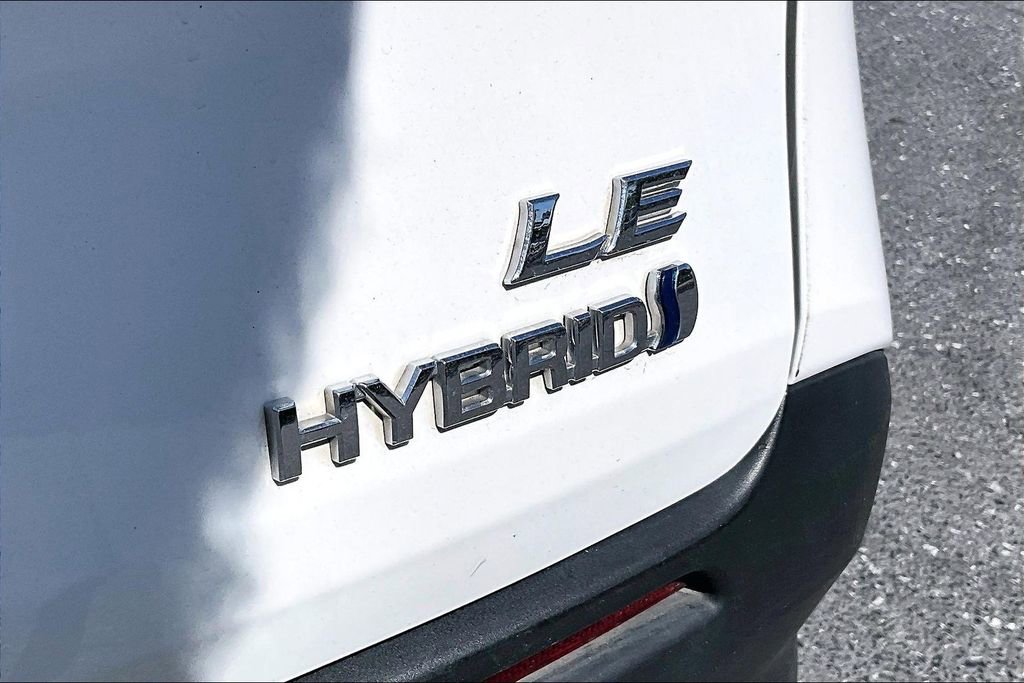 Used 2024 Toyota Sienna LE FWD image 23