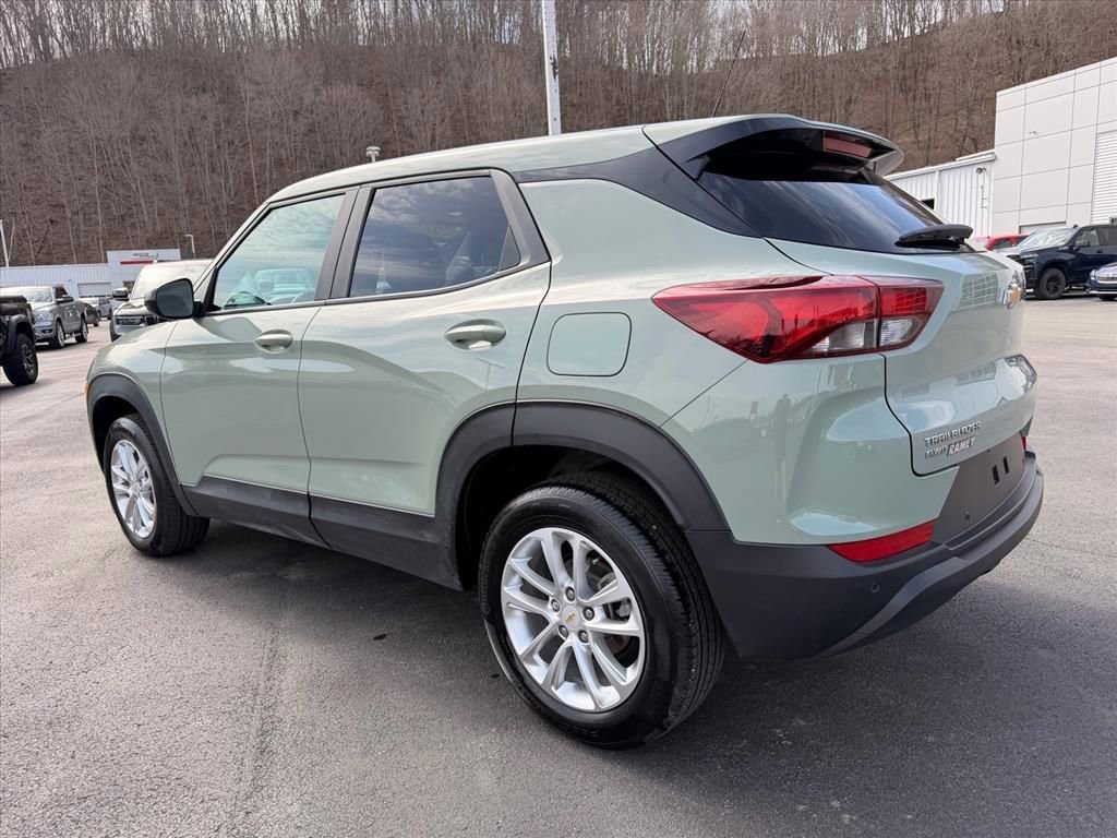 Used 2025 Chevrolet TrailBlazer LS w/ LS Convenience Package image 7