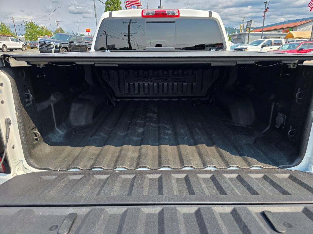 Used 2023 Chevrolet Colorado ZR2 w/ ZR2 Convenience Package III AWD/4WD image 17