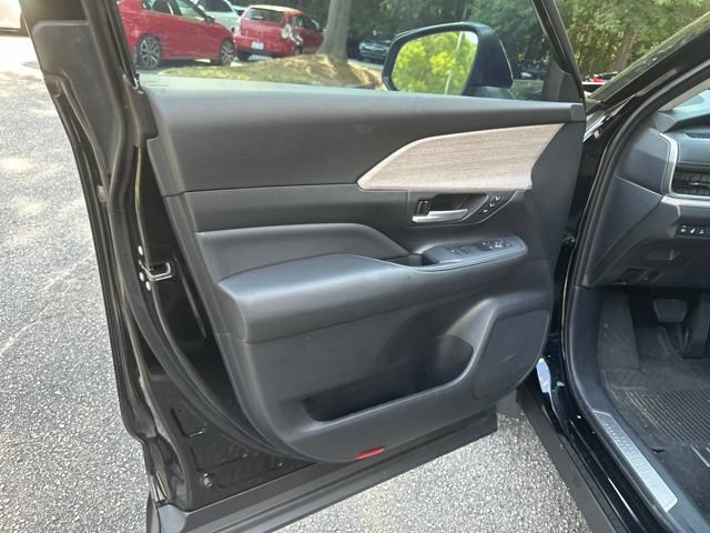 Used 2025 Toyota Grand Highlander AWD Hybrid image 13