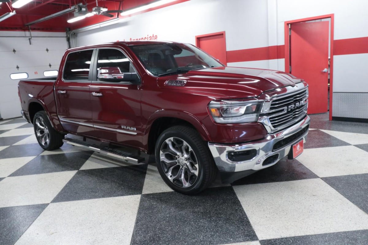 Used 2019 RAM 1500 Laramie AWD/4WD image 3
