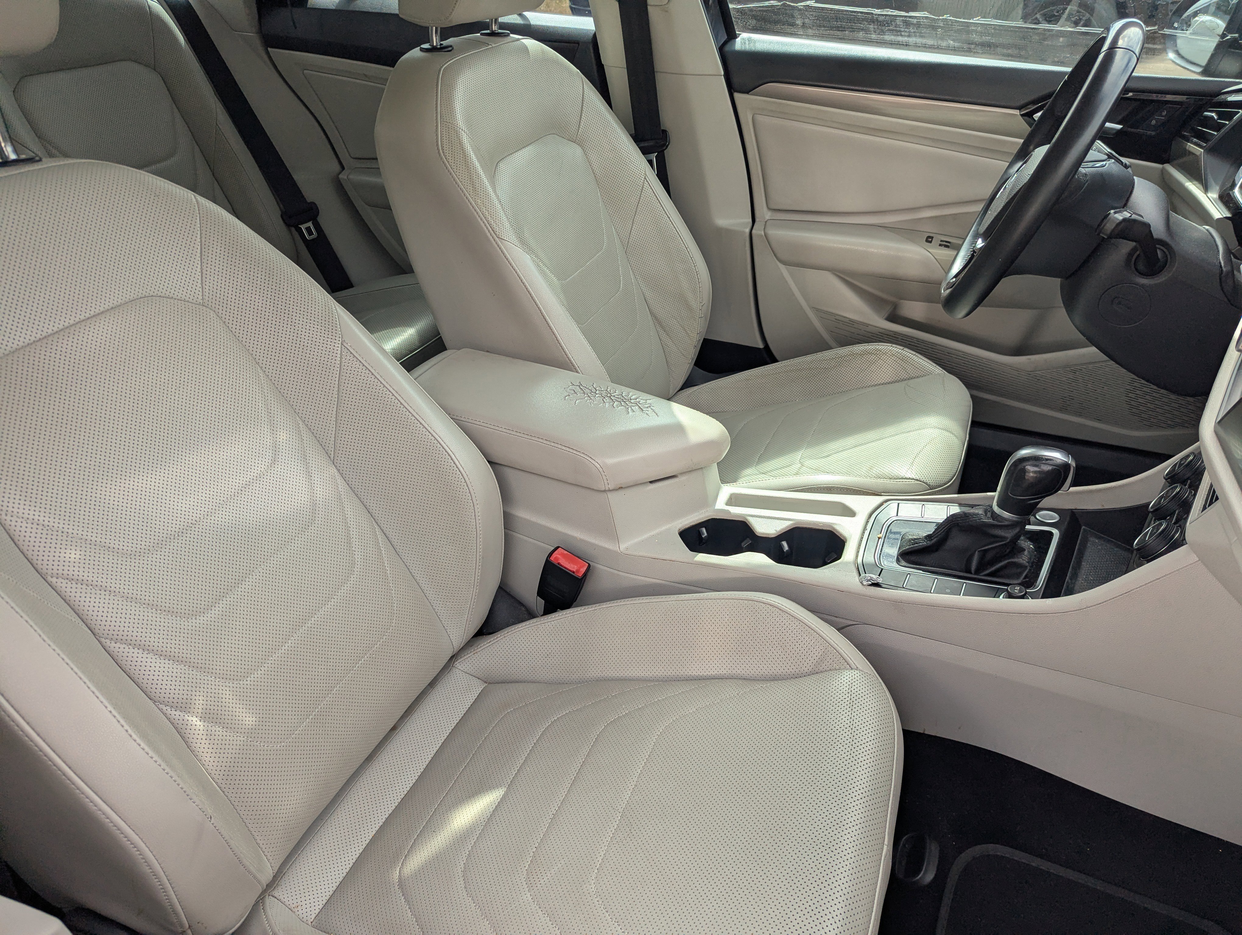 Used 2019 Volkswagen Jetta SEL Premium FWD image 8