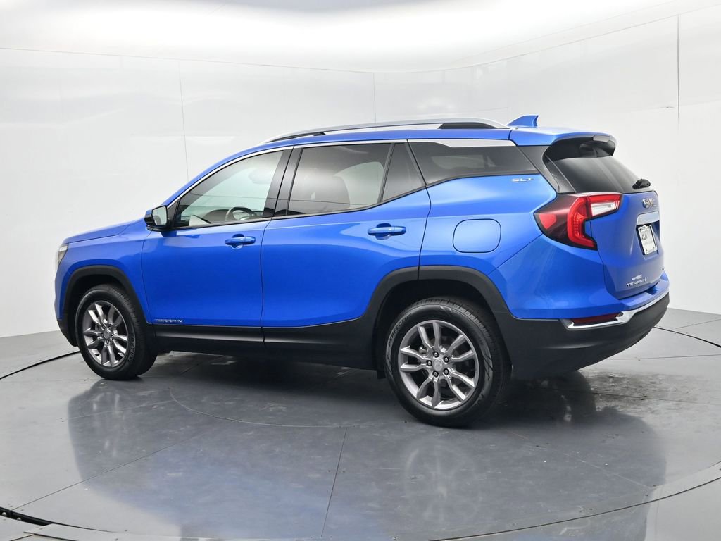 Used 2024 GMC Terrain SLT AWD/4WD image 5