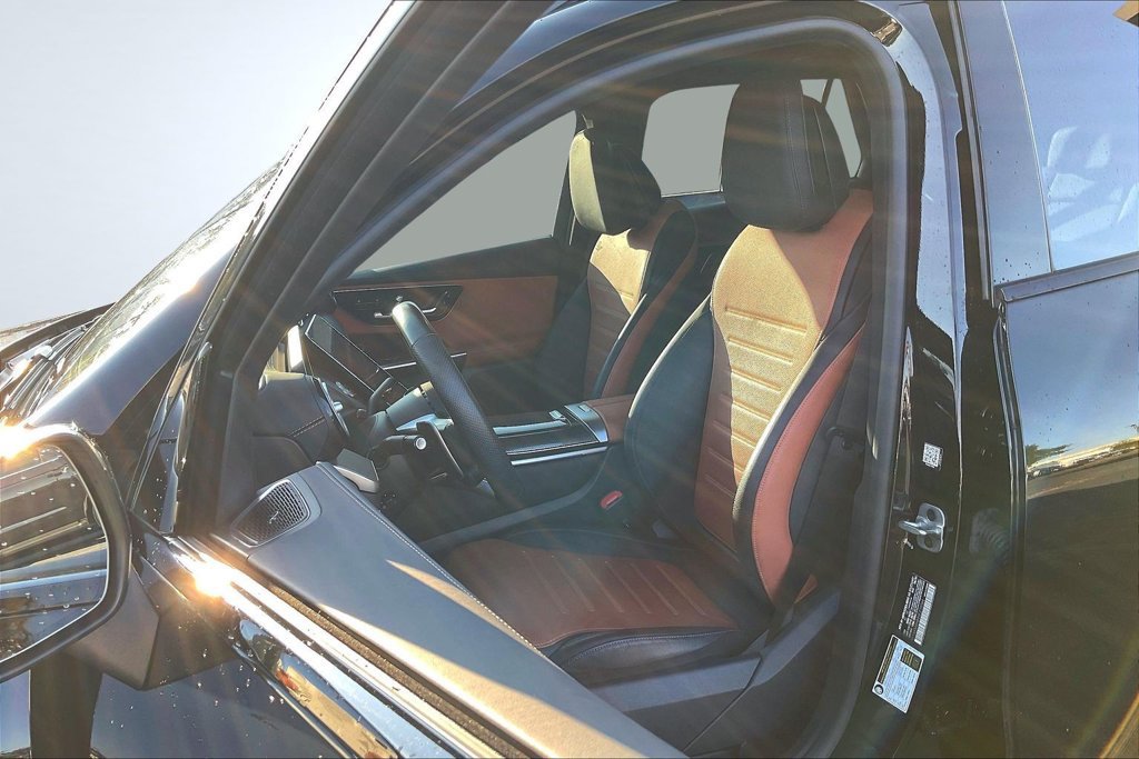 Used 2025 Mercedes-Benz GLC 43 AMG 4MATIC image 22