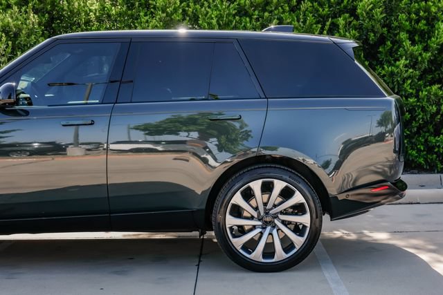 New 2026 Land Rover Range Rover SE AWD/4WD image 14