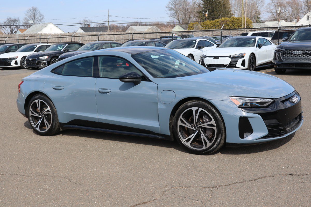 Used 2022 Audi e-tron GT Premium Plus w/ Performance Package image 3
