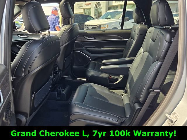 Certified 2024 Jeep Grand Cherokee L Limited w/ Luxury Tech Group II image 11