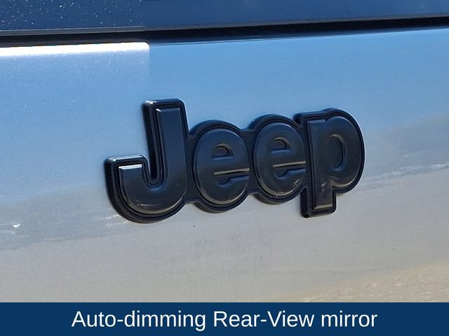 Used 2016 Jeep Cherokee High Altitude w/ Luxury Group AWD/4WD image 32