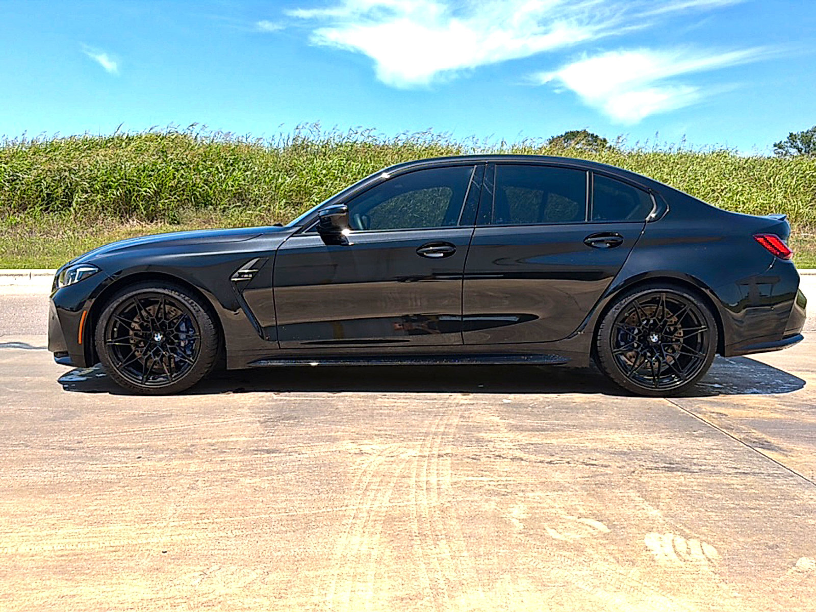 Used 2025 BMW M3 w/ Executive Package RWD image 4
