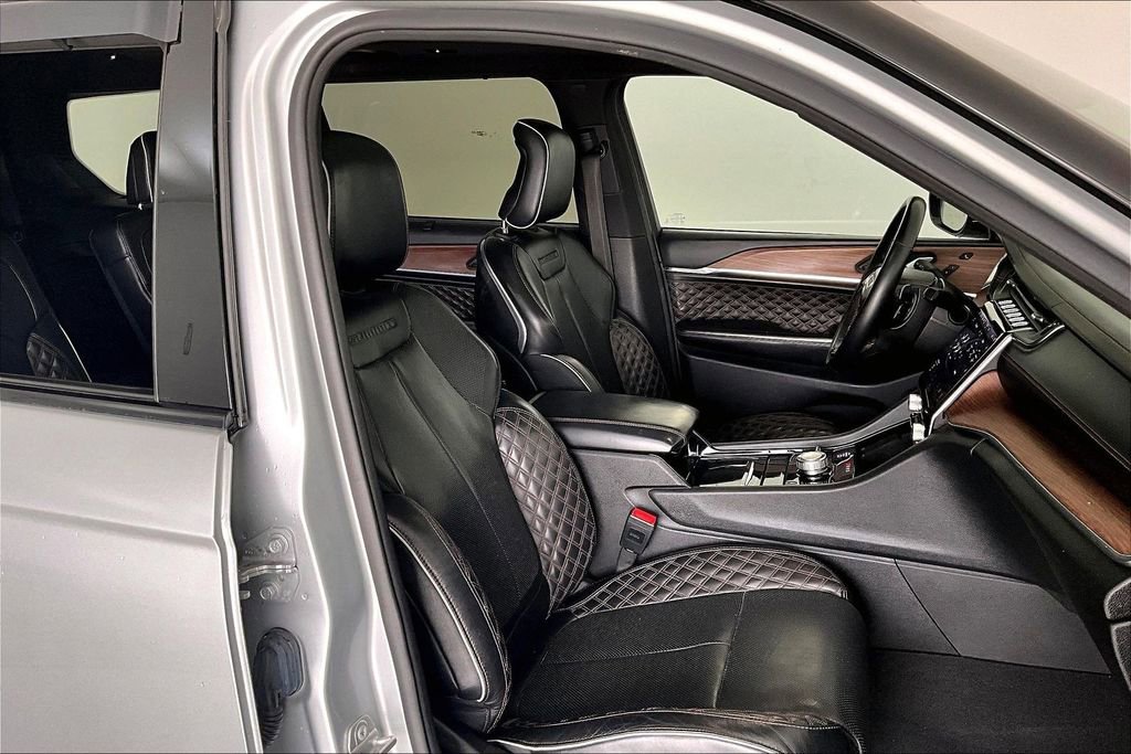 Used 2021 Jeep Grand Cherokee L Summit w/ Advanced Protech Group IV image 10