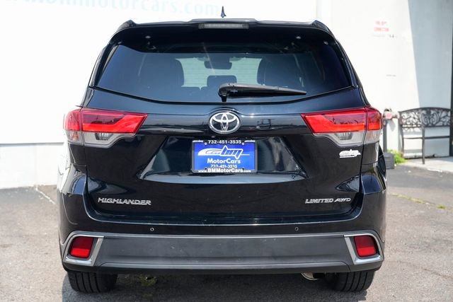 Used 2017 Toyota Highlander Limited image 6