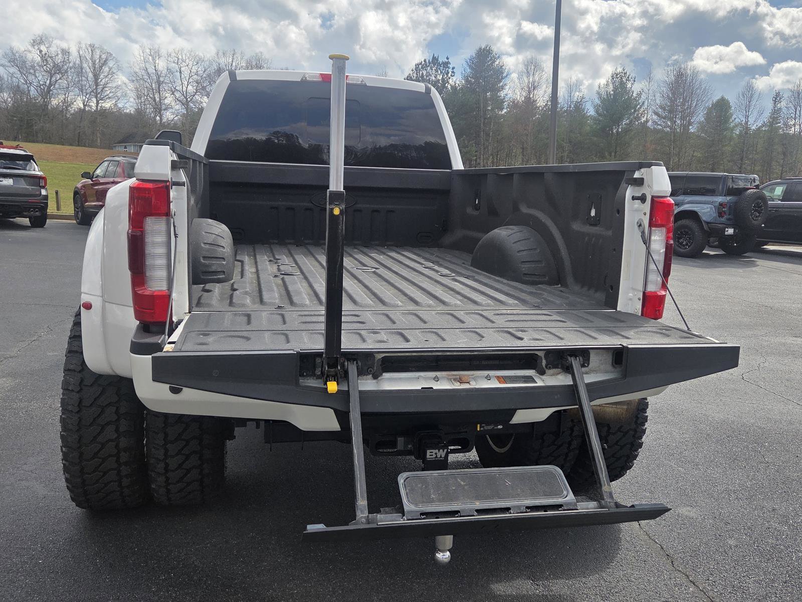 Used 2017 Ford F450 Platinum w/ Platinum Ultimate Package image 7