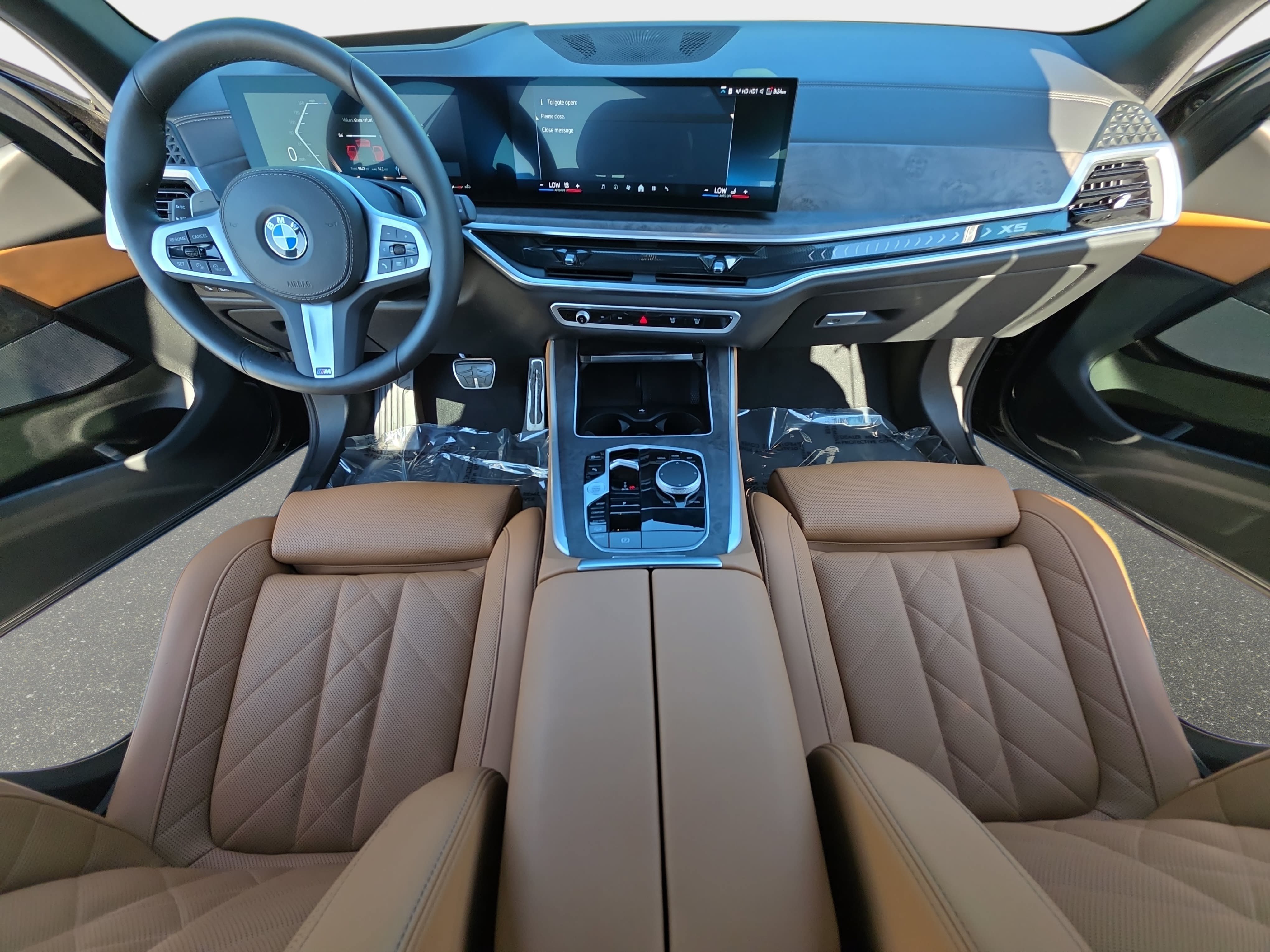 Used 2025 BMW X5 xDrive40i w/ M Sport Package AWD/4WD image 9
