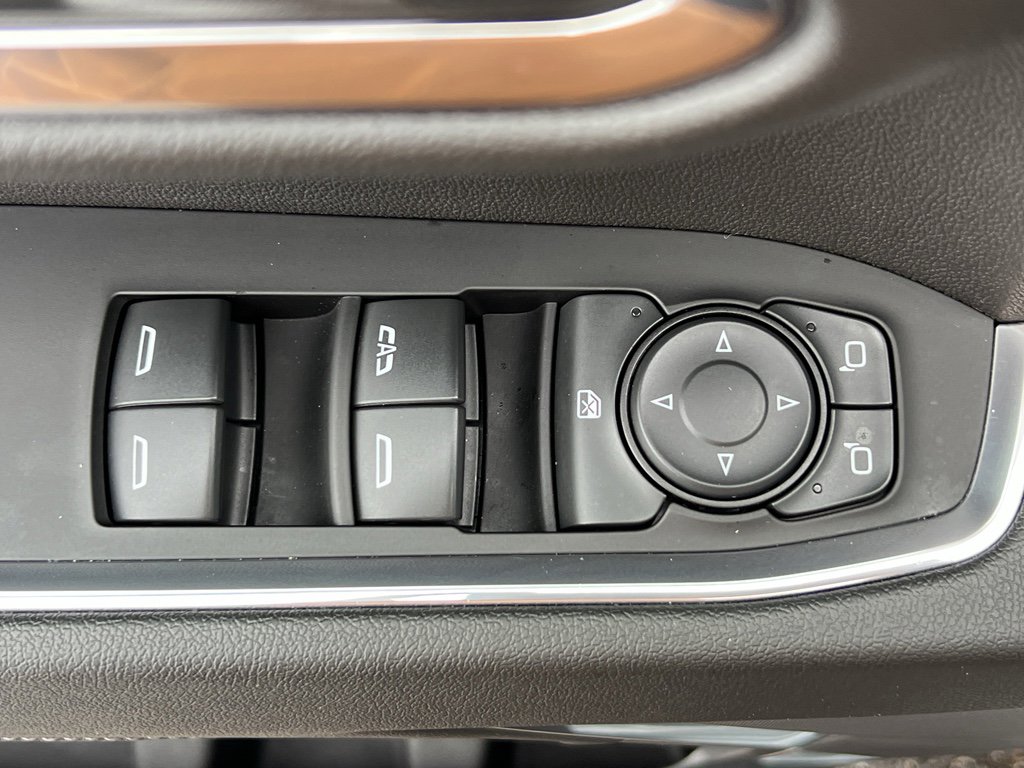 Used 2024 Chevrolet Silverado 1500 LT image 12