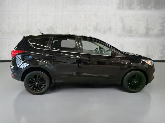 Used 2019 Ford Escape SE image 4