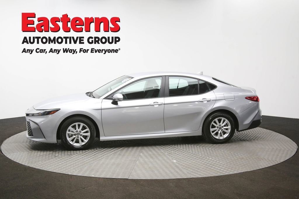 Used 2025 Toyota Camry LE image 61