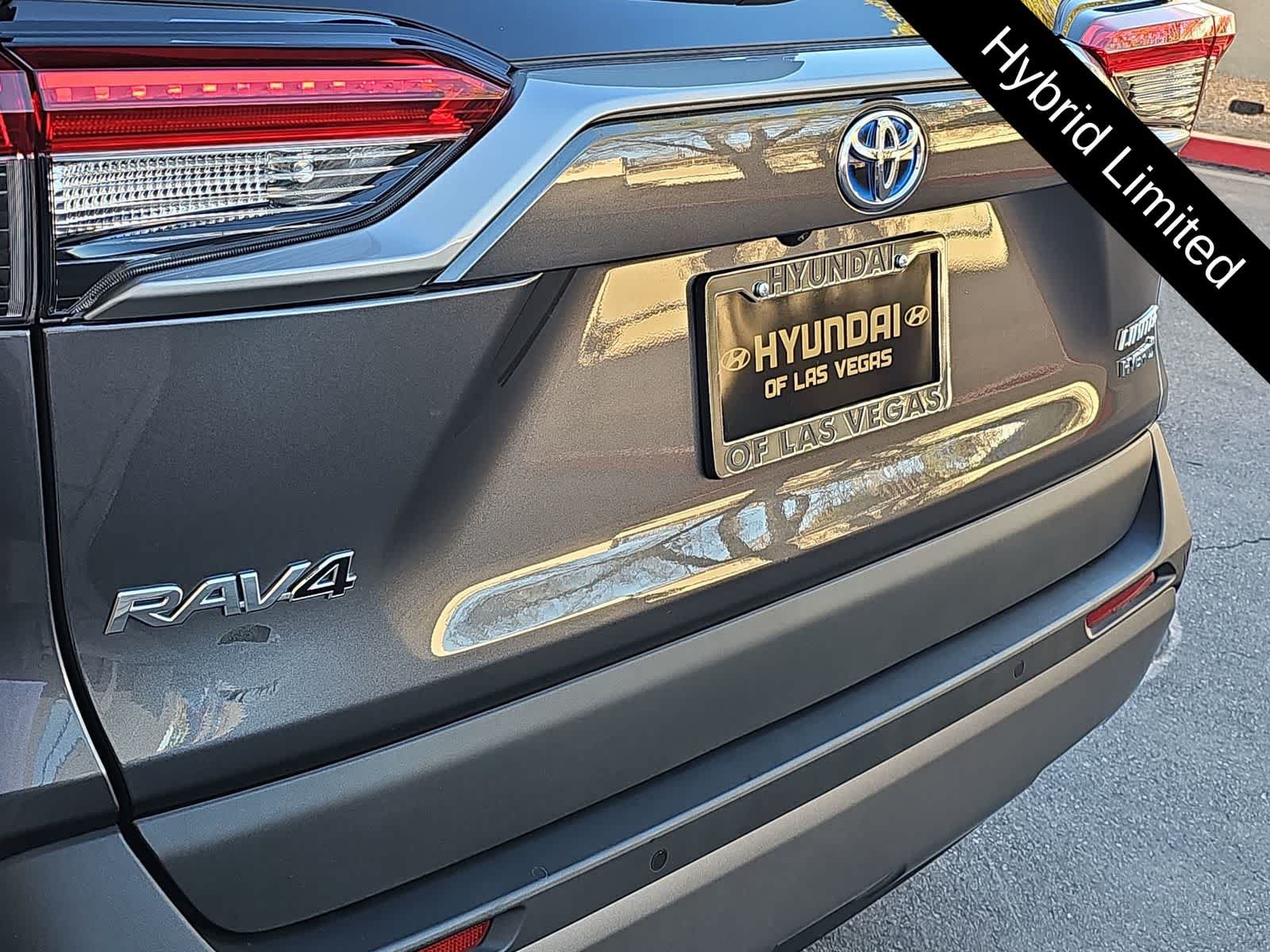 Used 2021 Toyota RAV4 Limited AWD/4WD image 11