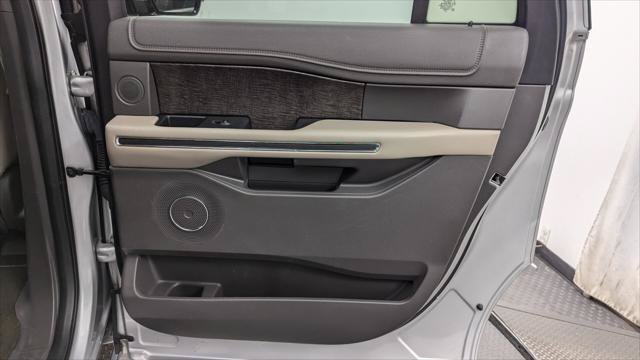 Used 2019 Ford Expedition Max Limited RWD image 20