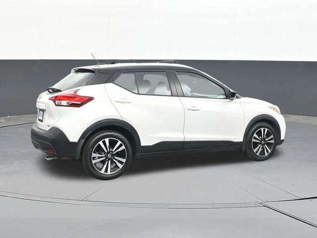 Used 2020 Nissan Kicks SV w/ Exterior Package image 16