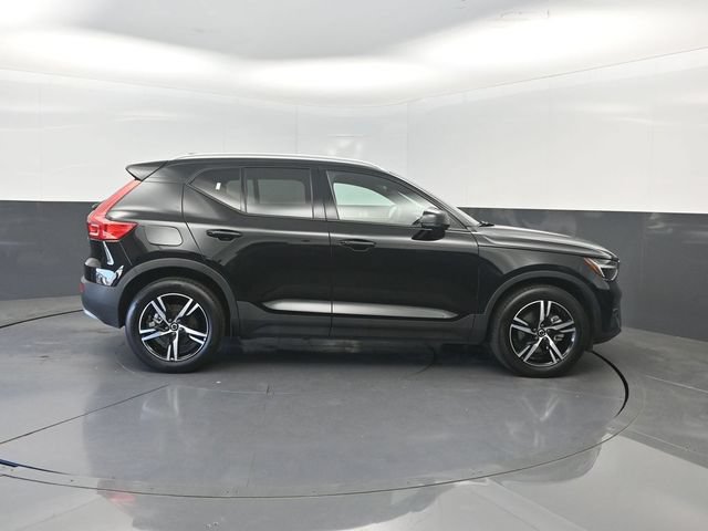 Used 2023 Volvo XC40 B5 Core w/ Convenience Package AWD/4WD image 36