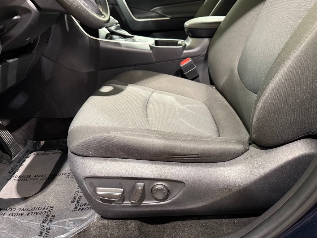 Certified 2025 Toyota RAV4 XLE AWD/4WD image 14