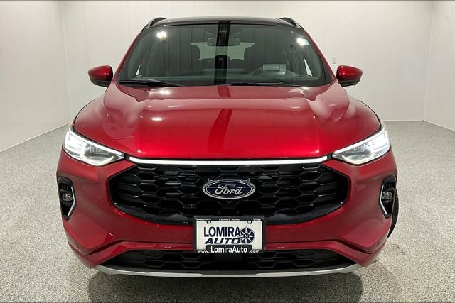 Used 2023 Ford Escape ST-Line Elite w/ Premium Technology Package image 2
