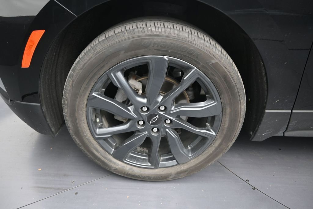Used 2023 Chevrolet Equinox RS FWD image 9