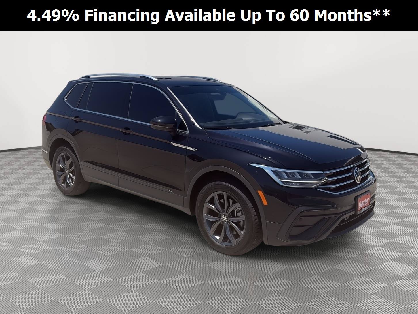 Certified 2023 Volkswagen Tiguan SE w/ Panoramic Sunroof Package AWD/4WD image 1